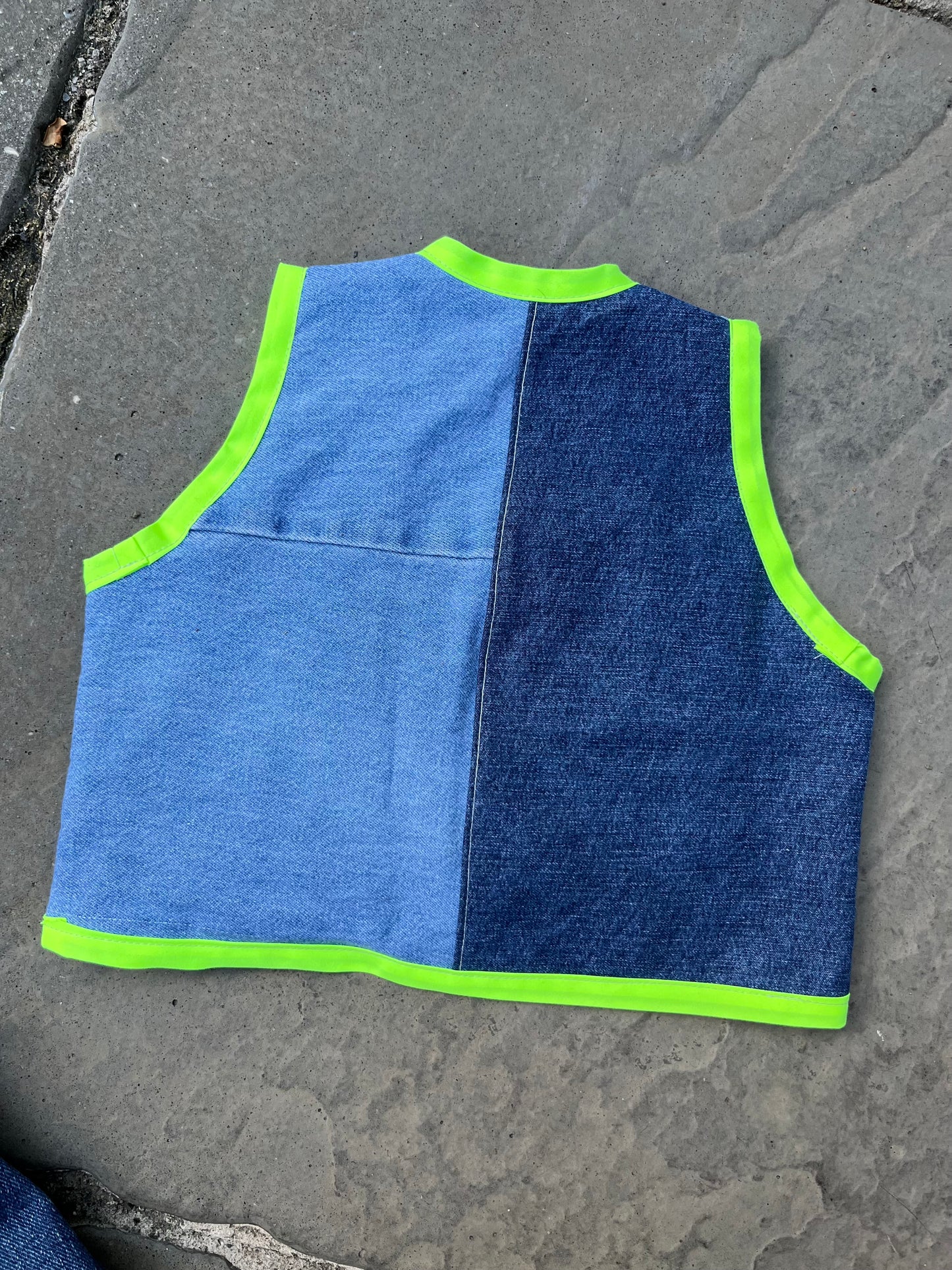 01 Pieced denim vest - 2/3t