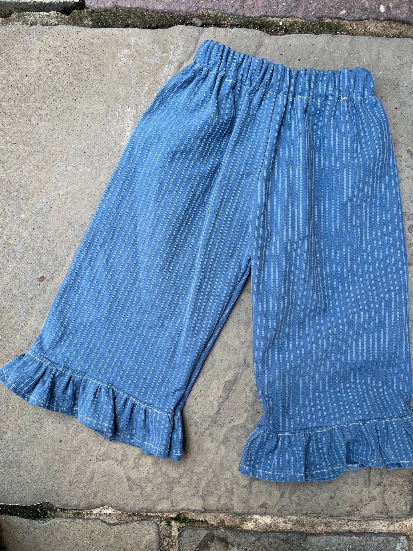 Ruffle hem pant - 2t